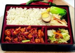 西亞光山城市廣場(chǎng)美食尚 匯聚全國(guó)地方特色小吃